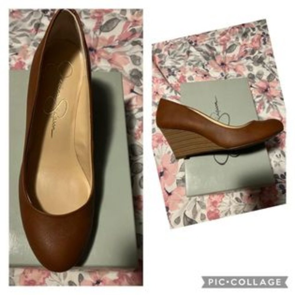 Jessica Simpson Wedges - Almond Grain Size 9.5